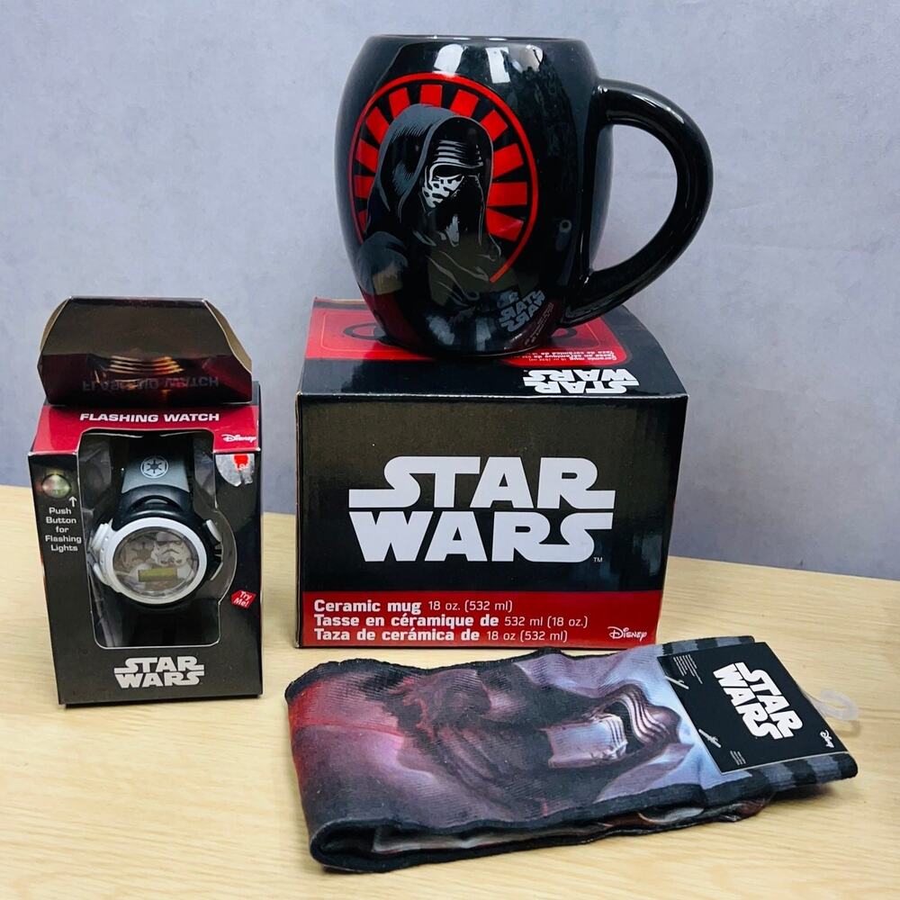 Lot of 3 Pieces Star Wars 18 oz Ceramic Mug/Watch & Socks Bundle Set